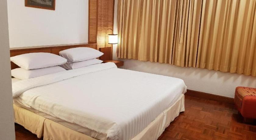 Dusit Hotel Sakon Nakhon Exterior foto