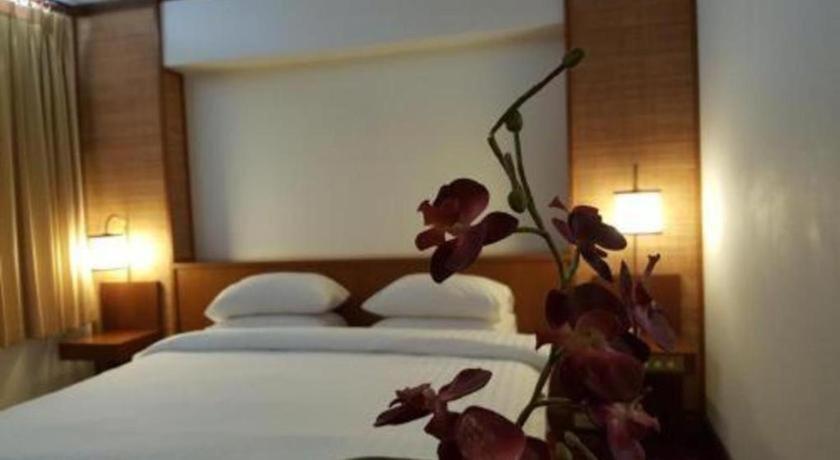 Dusit Hotel Sakon Nakhon Exterior foto