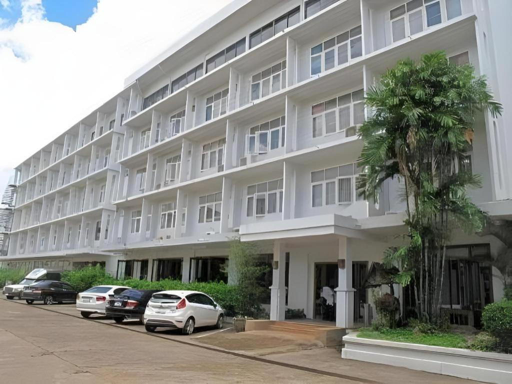 Dusit Hotel Sakon Nakhon Exterior foto